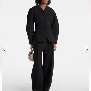 Jacquemus Ovalo Jacket in black, EU36